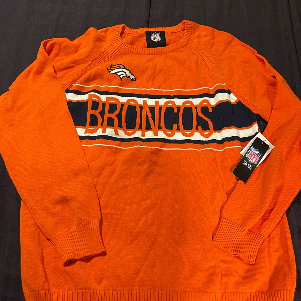 Men’s Denver Broncos Sweater.   New with Tags.   Size XL.